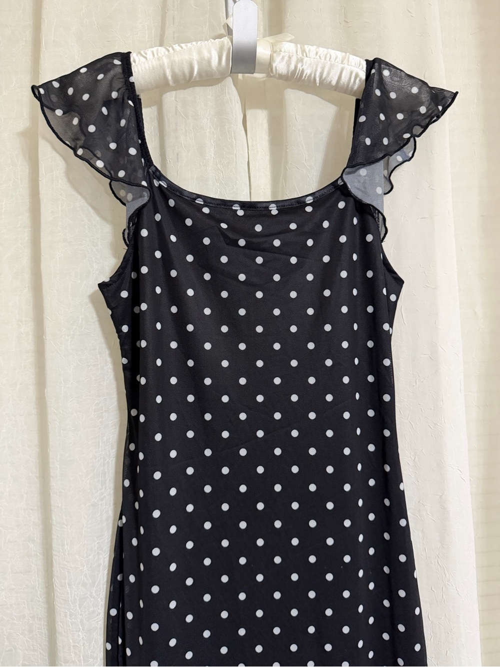 Amazon S Black White Polka Dot Cinched Ruffle Sleeve Maxi Dress - Picture 4 of 9